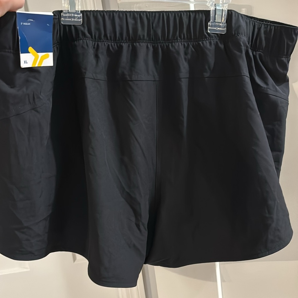 Lot of XL clothes. T shirt, athletic pants and shorts - Picture 5 of 14